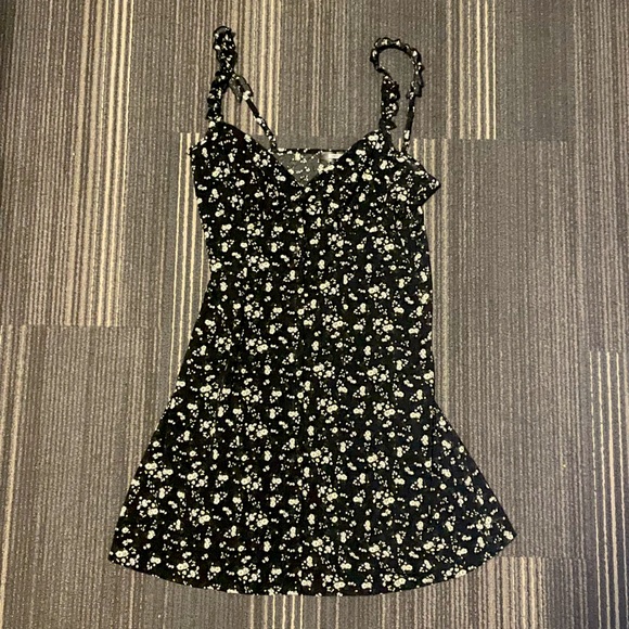 MISSGUIDED Floral Mini Dress - Picture 1 of 2